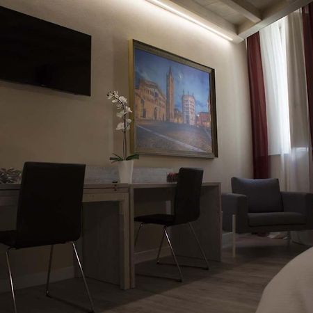 Palazzo Domanto Apartments Parma Eksteriør billede